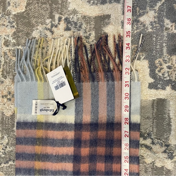 Edinburgh Lambswool Plaid Scarf - Picture 2 of 4